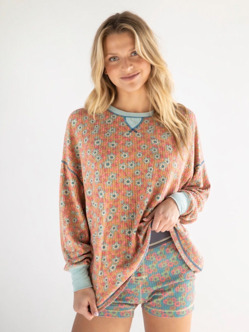 Natural life Vintage Coral & Mint Floral Crewneck Waffle Pajama Top Relaxed Sz S